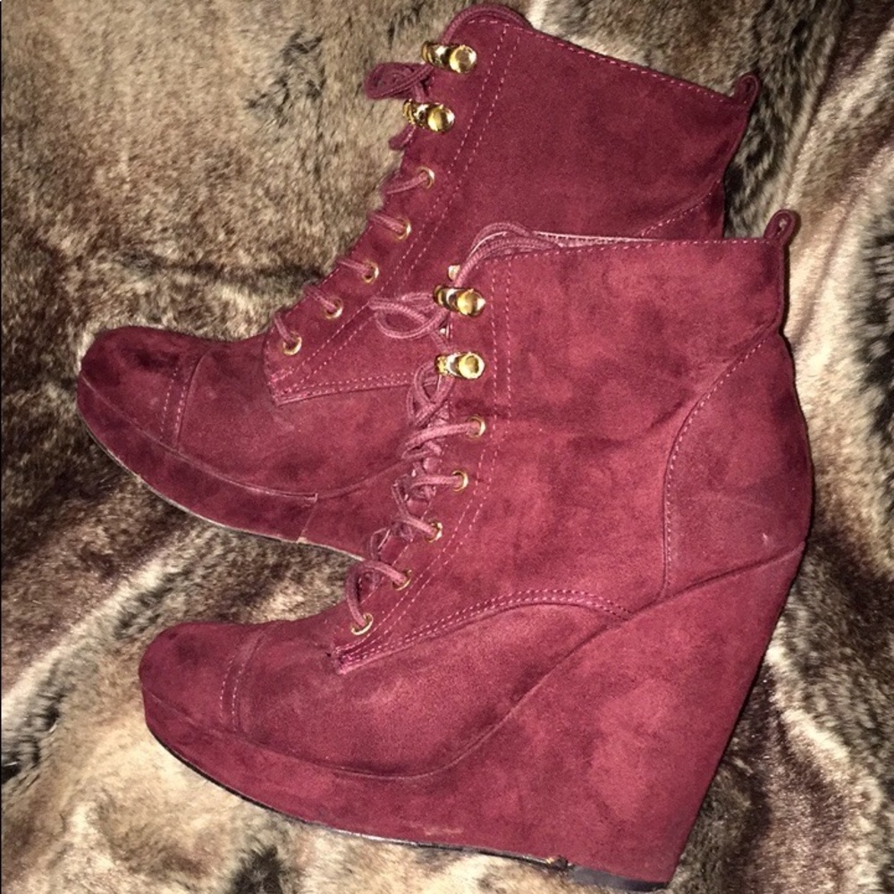 Lace up Forever 21 suede booties!! Cute!🖤🖤